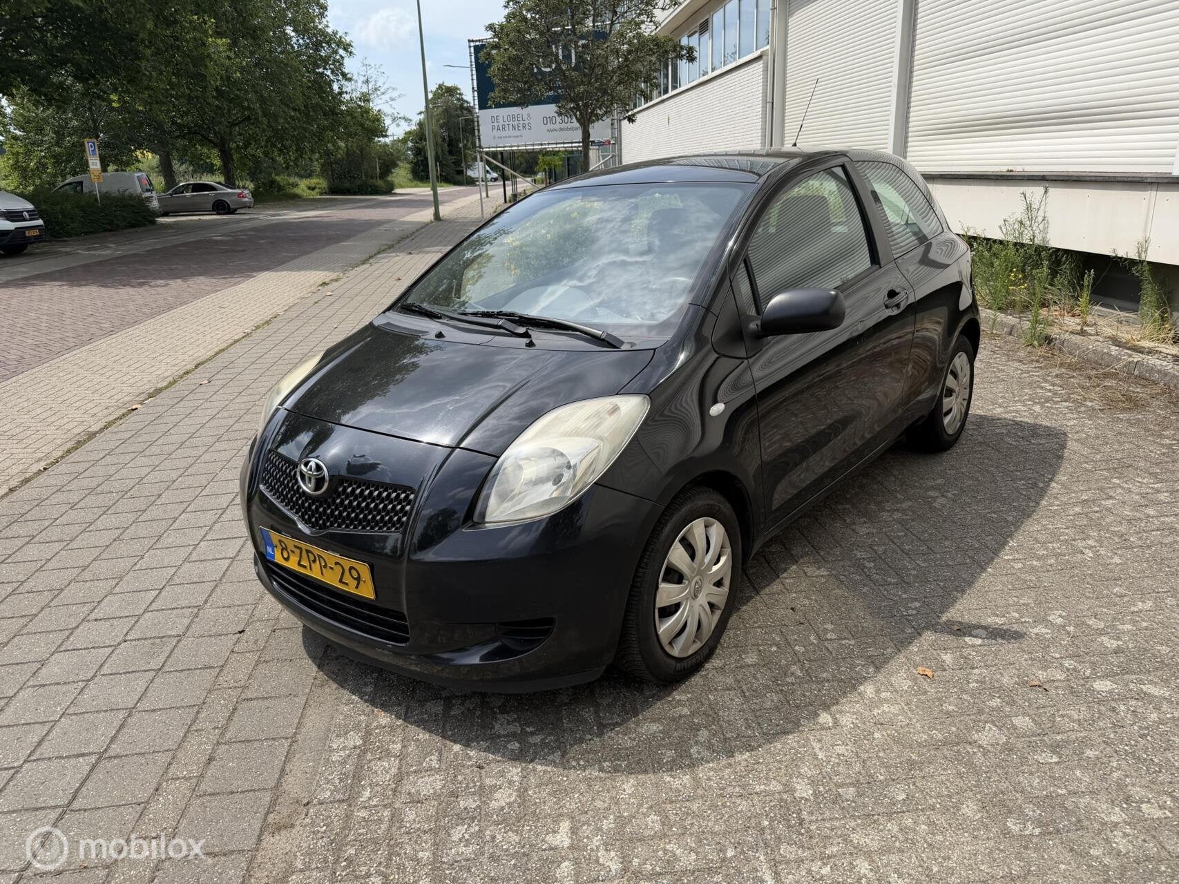 Toyota Yaris 1.3 VVTi Terra Airco APK, Emergency brake assist, 4 cilinders, 995 kg, Bedrijf