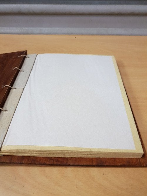 Fotoalbum van hout met steenbok, 10 pagina's, Ophalen of Verzenden, 'T Olde Gre-j, Info@toldegrej.nl, Endepoelstraat 20f Didam