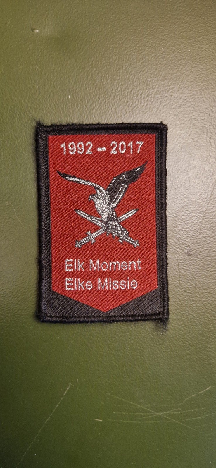 6x badges luchtmobiele brigade, Ophalen of Verzenden, Landmacht, Nederland, Embleem of Badge