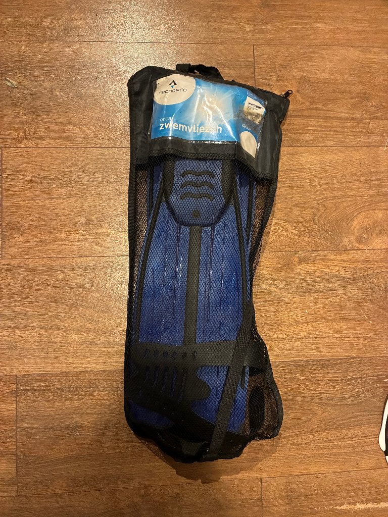 Zwemvinnen - Zwemvliezen - Flippers - Tecnopro, Sport en Fitness, Ophalen of Verzenden, Zo goed als nieuw
