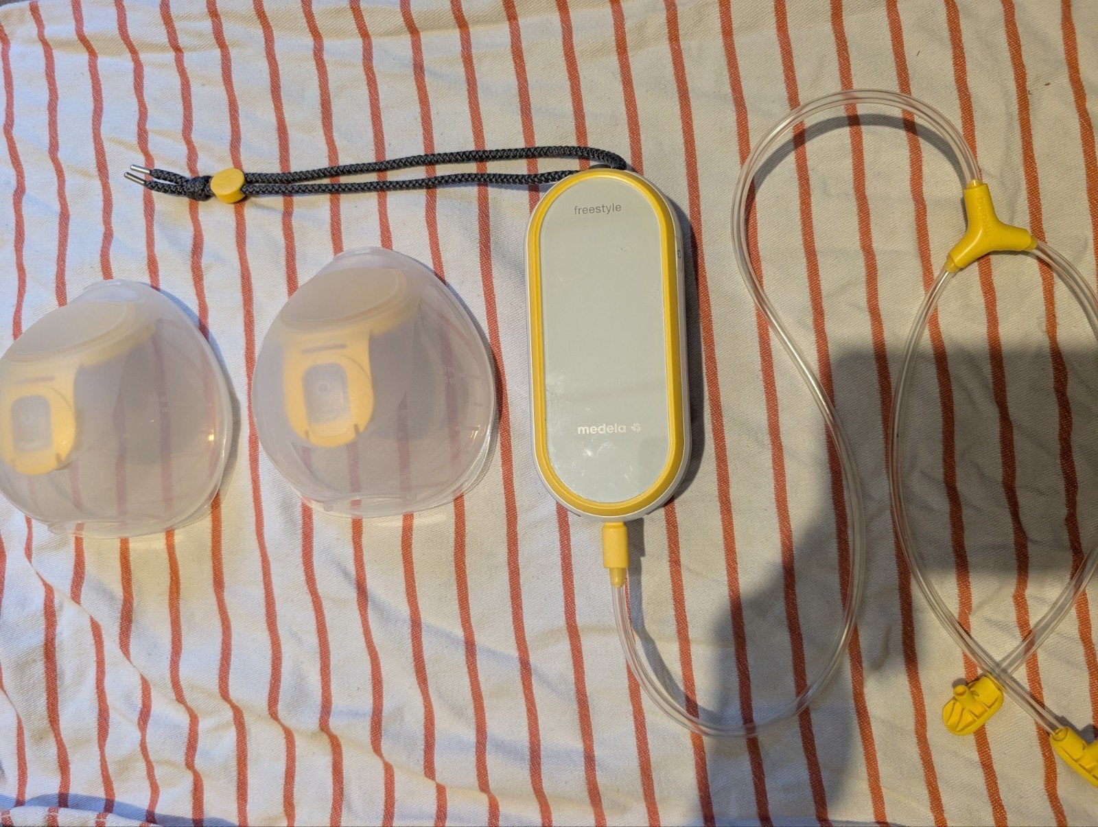 Medela Freestyle handsfree dubbelzijdig, Draagbaar, Medela, Borstkolf, Ophalen of Verzenden
