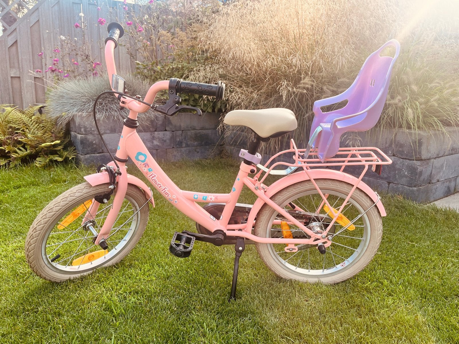 Roze kinderfiets met poppenzitje - 16 inch, Ophalen, Terugtraprem, Gebruikt, Handrem