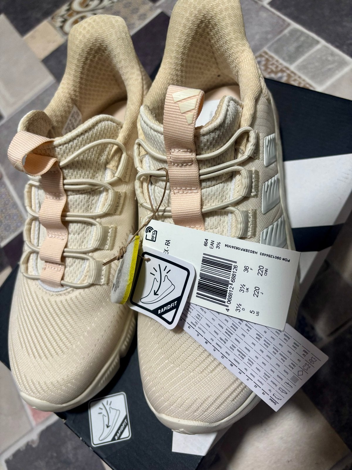 Nieuwe Adidas Cloudfoam Rapidfit sneakers maat 36, Kleding | Dames, Beige, Nieuw, Ophalen of Verzenden, Sneakers of Gympen