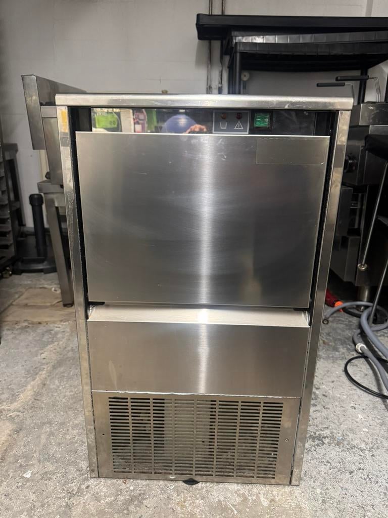 Professionele Crushed IJs Machine - Horeca Kwaliteit, Ophalen, Gebruikt, Koelen en Vriezen