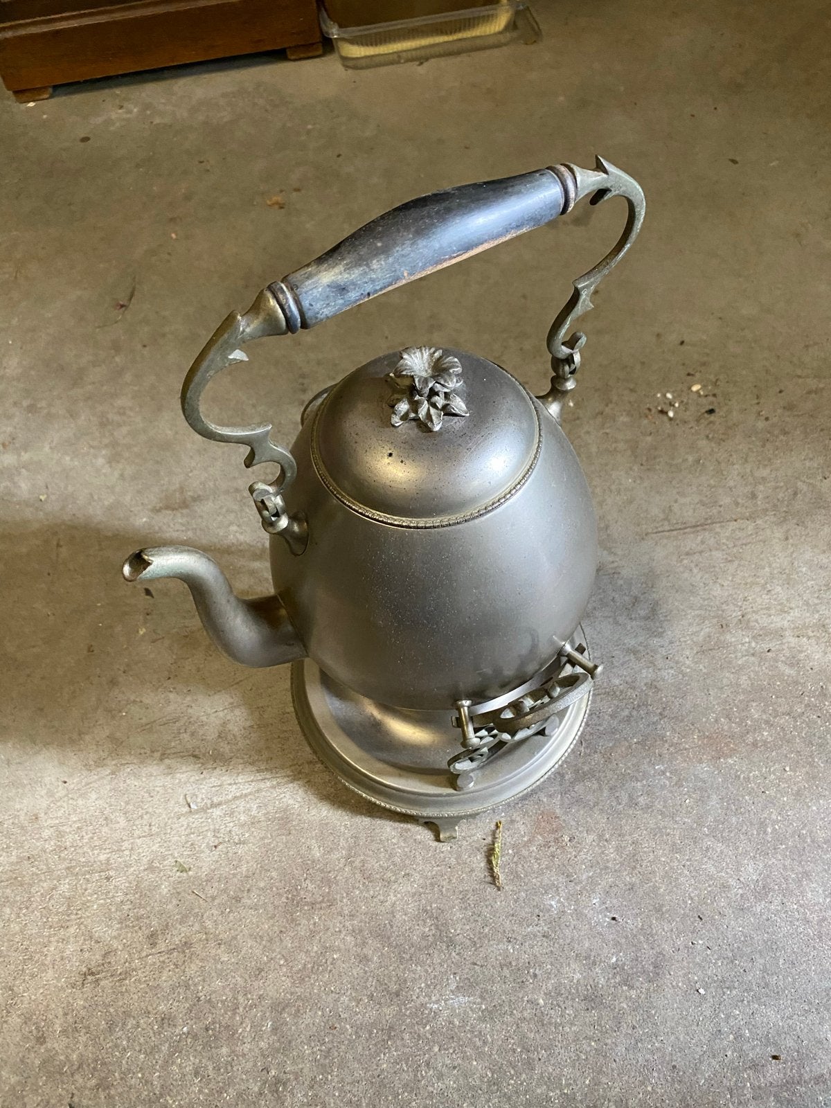 Antieke tinnen theeketel met spiritusbrander, Ophalen of Verzenden