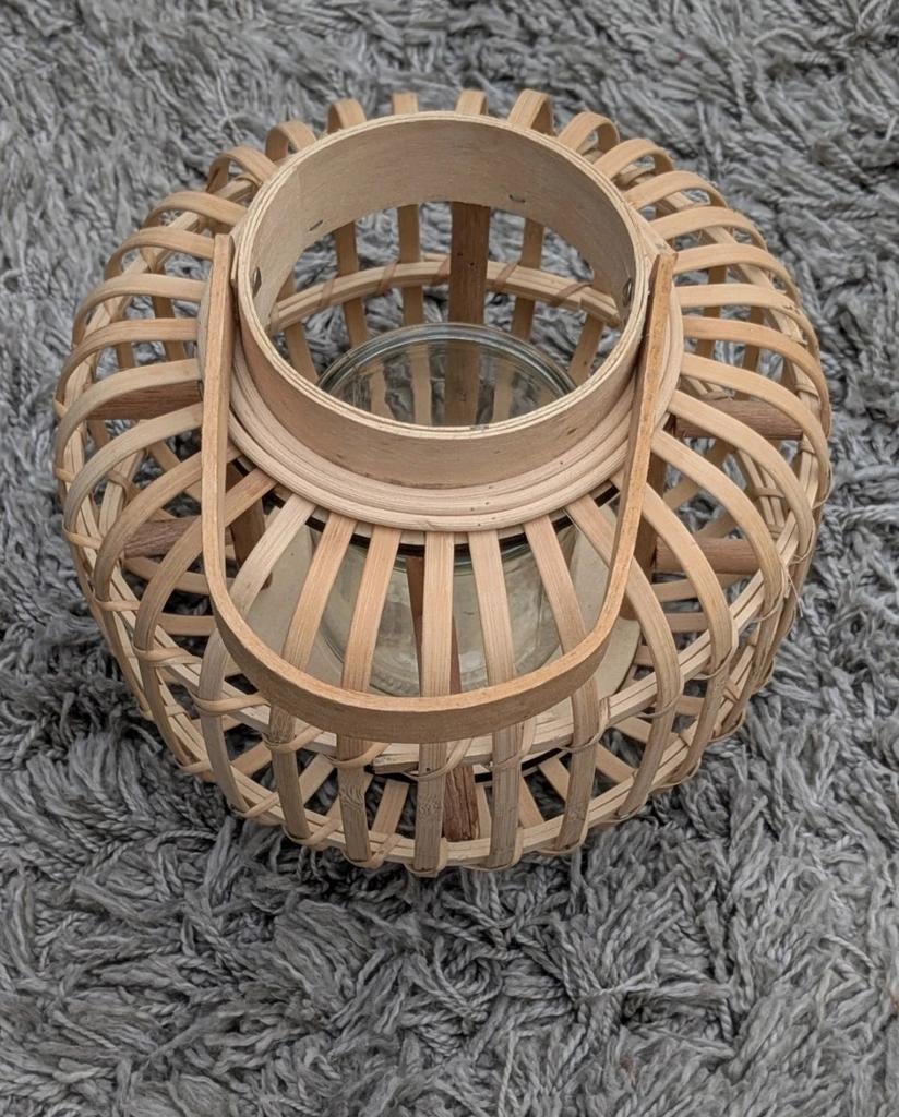 Mooi windlicht bamboe rotan!, 25 tot 50 cm, Beige, Ophalen of Verzenden, Zo goed als nieuw