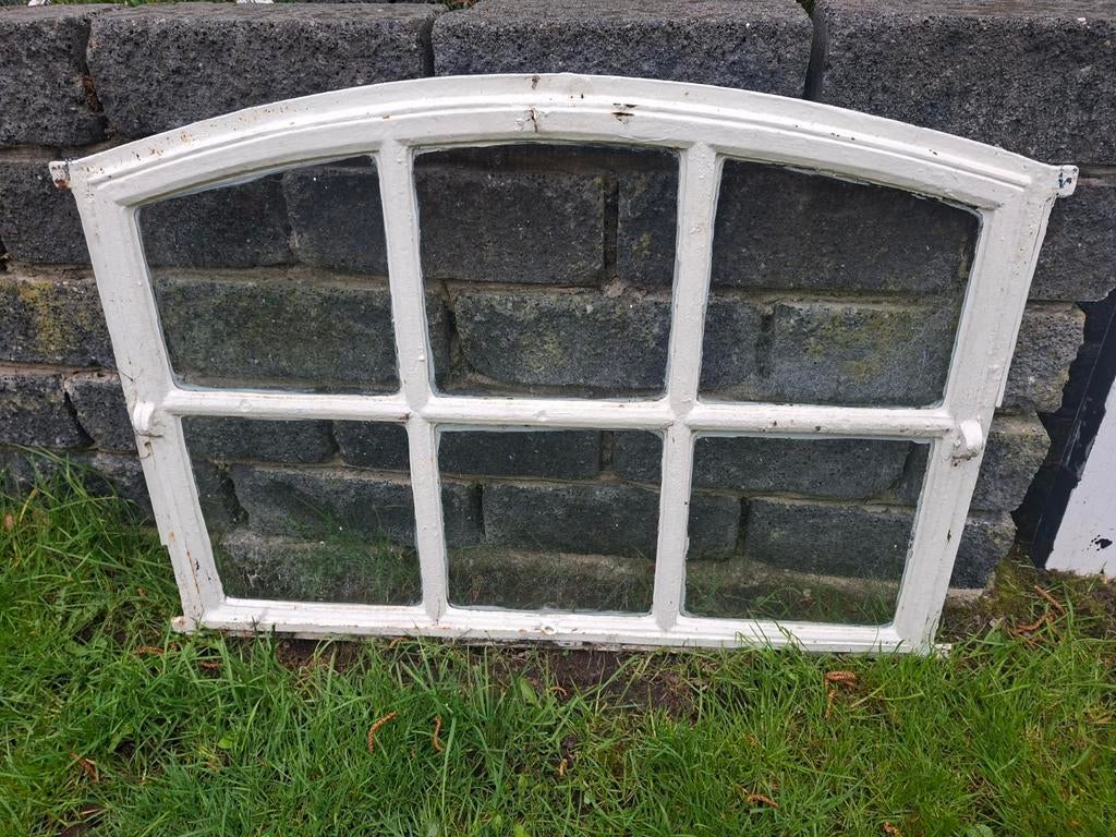 Oud raam met boog - Decoratief of voor projecten, Gevelraam of Ruit, Gebruikt, Minder dan 80 cm, 80 tot 120 cm