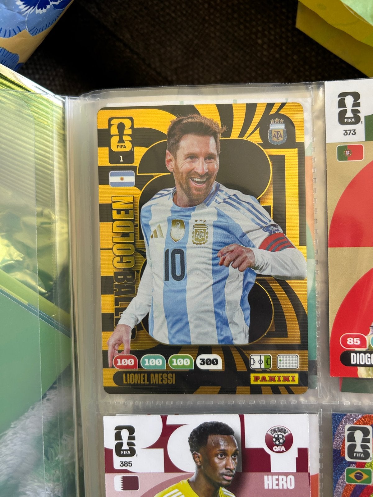 Lionel Messi Golden Ball Panini Adrenalyn XL FIFA 365, Ophalen of Verzenden, Zo goed als nieuw, Buitenlandse clubs, Spelerskaart