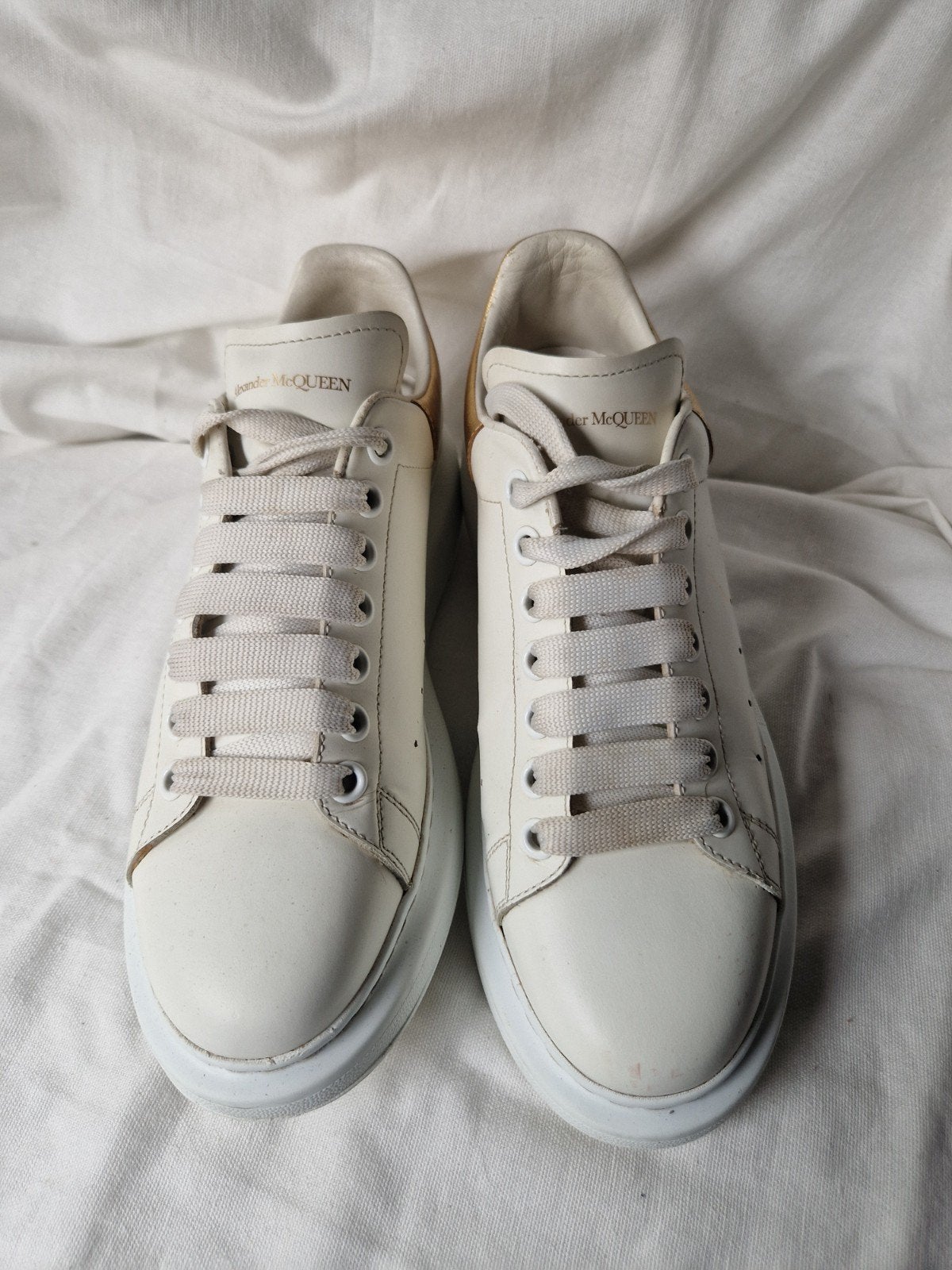 ALexander Mequeen sneakers maat 41 in goede staat, Kleding | Dames, Wit, ALexander mequeen, Ophalen of Verzenden, Sneakers of Gympen