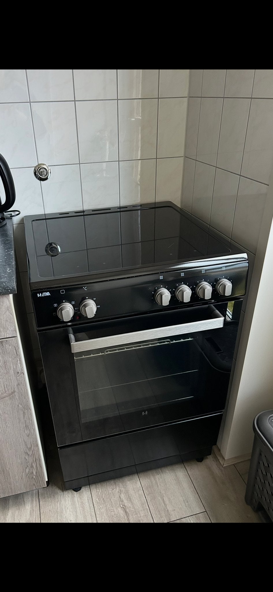 ETNA elektrisch fornuis met oven - Zwart, Witgoed en Apparatuur, Ophalen, 60 cm of meer, 4 kookzones, Zo goed als nieuw