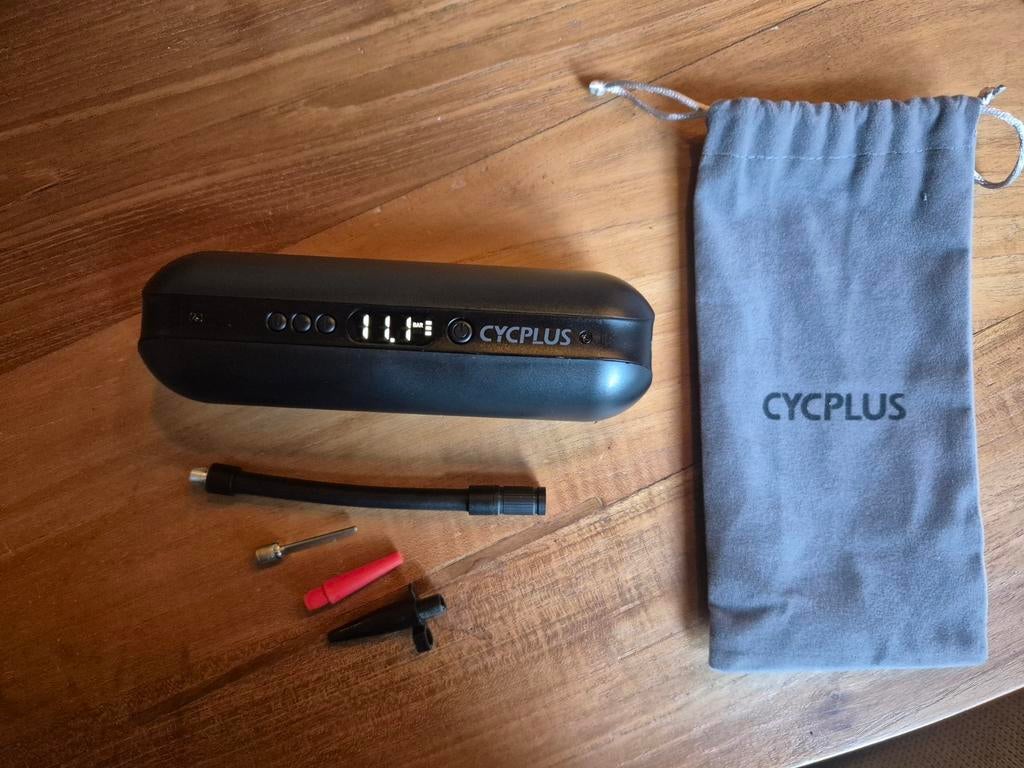 Cycplus fietspomp elektrisch, Ophalen of Verzenden, Elektrisch, Zo goed als nieuw