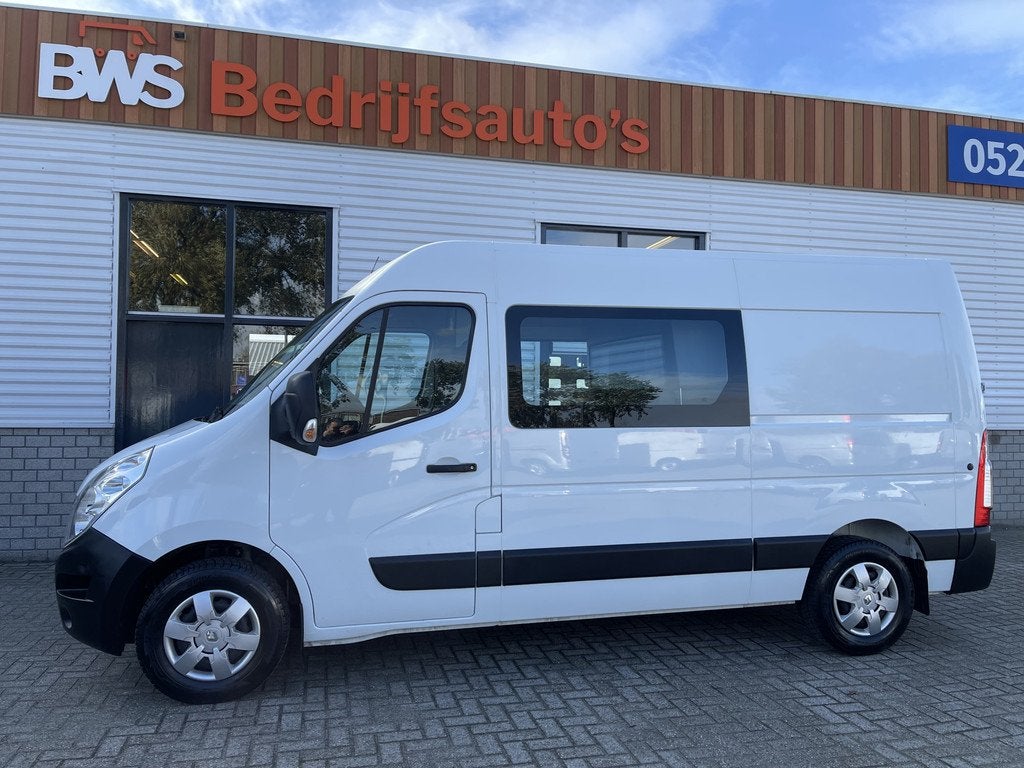 Renault Master T35 2.3 dCi 130pk L2H2 DC 6 persoons / vaste, Auto's, Bestelauto's, Stof, Gebruikt, 4 cilinders, Renault
