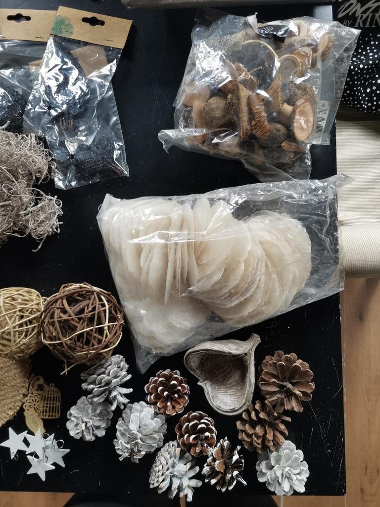 Knutselspullen, voornamelijk natuurlijke materialen, Hobby en Vrije tijd, Knutselen, Nieuw, Knutselmateriaal, Natuur en Bloemen
