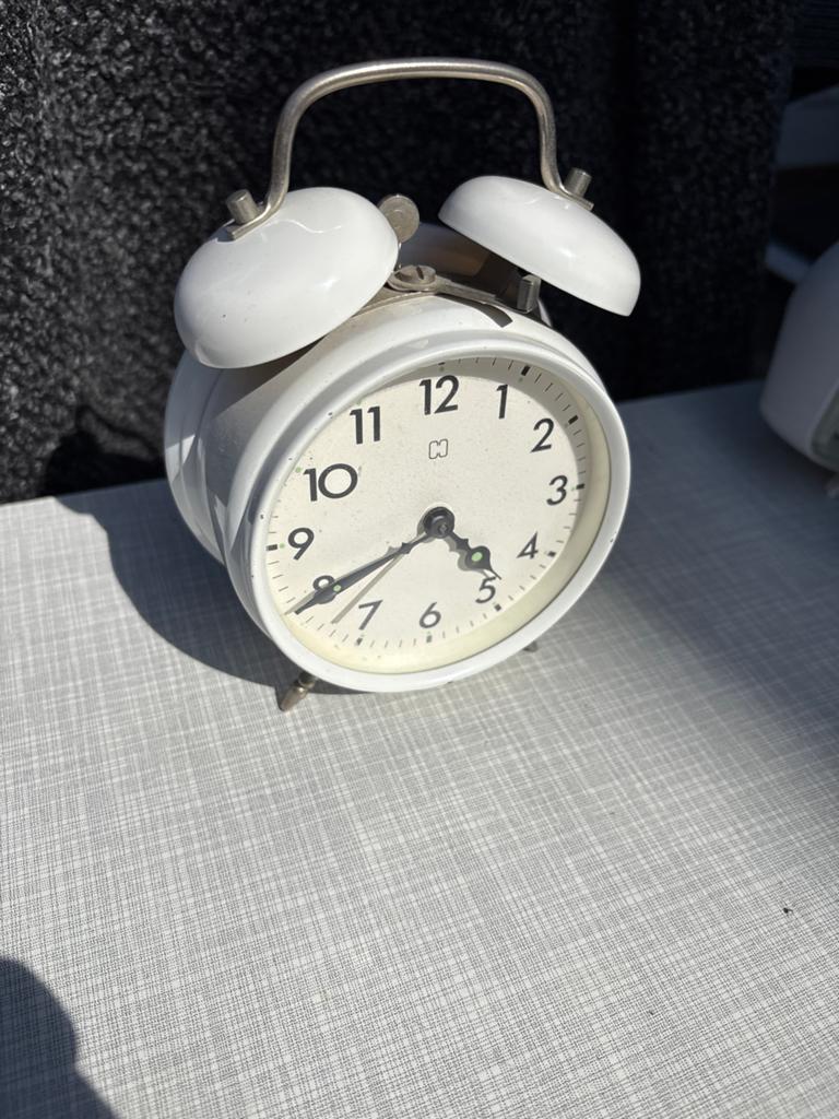 Vintage Witte Wekker met Dubbele Bel, Ophalen of Verzenden