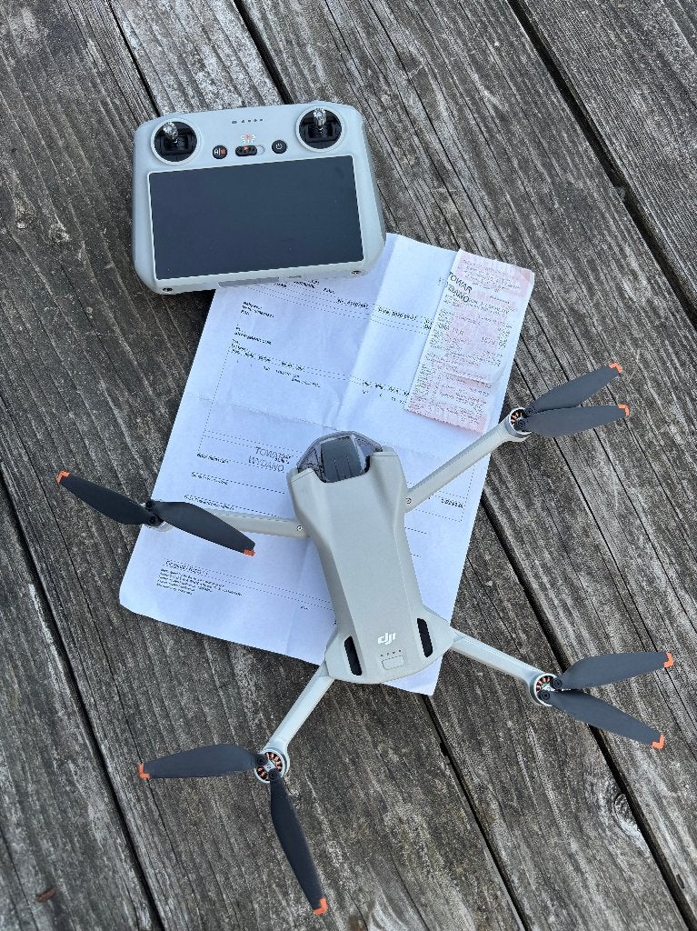 DJI Mini 3 + DJI RC Controller (scherm) – Zo goed als nieuw, Audio, Tv en Foto, Drones, Cameradrone, Ophalen of Verzenden, Zo goed als nieuw