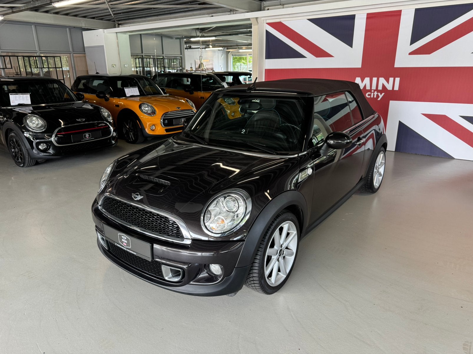 Mini 1.6 Cooper S Roadster 2012 Bruin ( 6 MAANDEN GARANTIE ), Auto's, 4 cilinders, 4 stoelen, Leder, Handgeschakeld