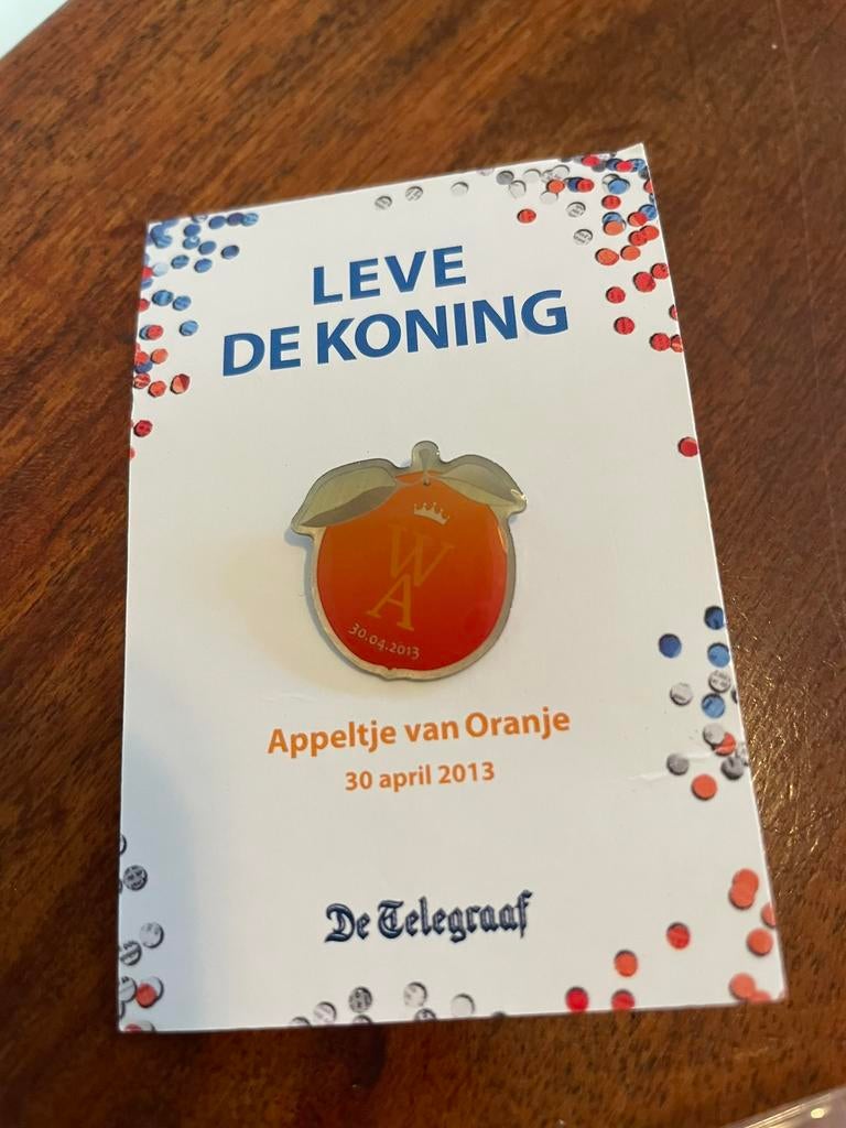 Pin :Appeltje van oranje!, Verzamelen, Ophalen of Verzenden, Zo goed als nieuw