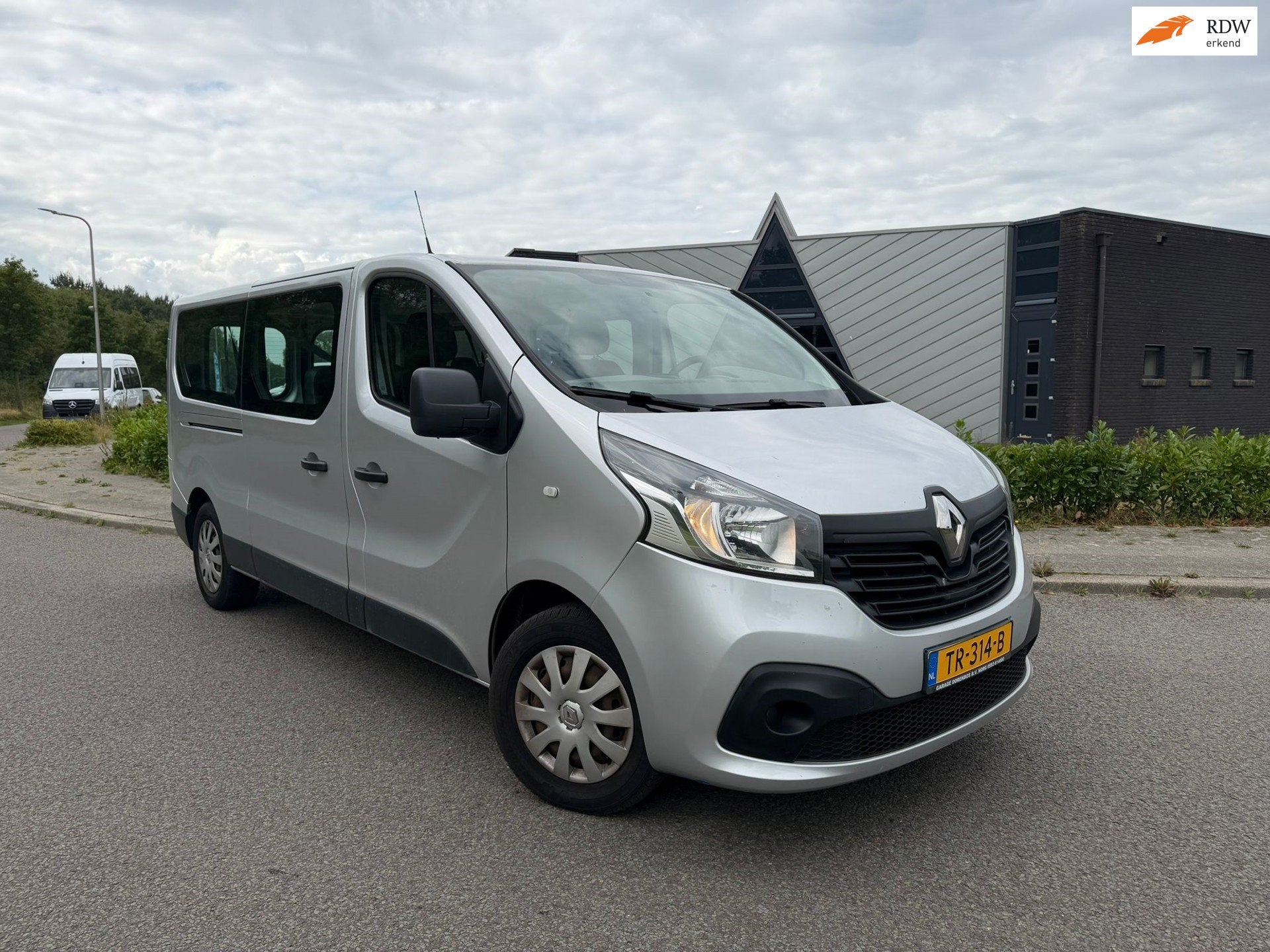Renault Trafic Passenger 1.6 dCi Grand Authentique Energy |, Auto's, Voorwielaandrijving, Stof, Gebruikt, 2000 kg