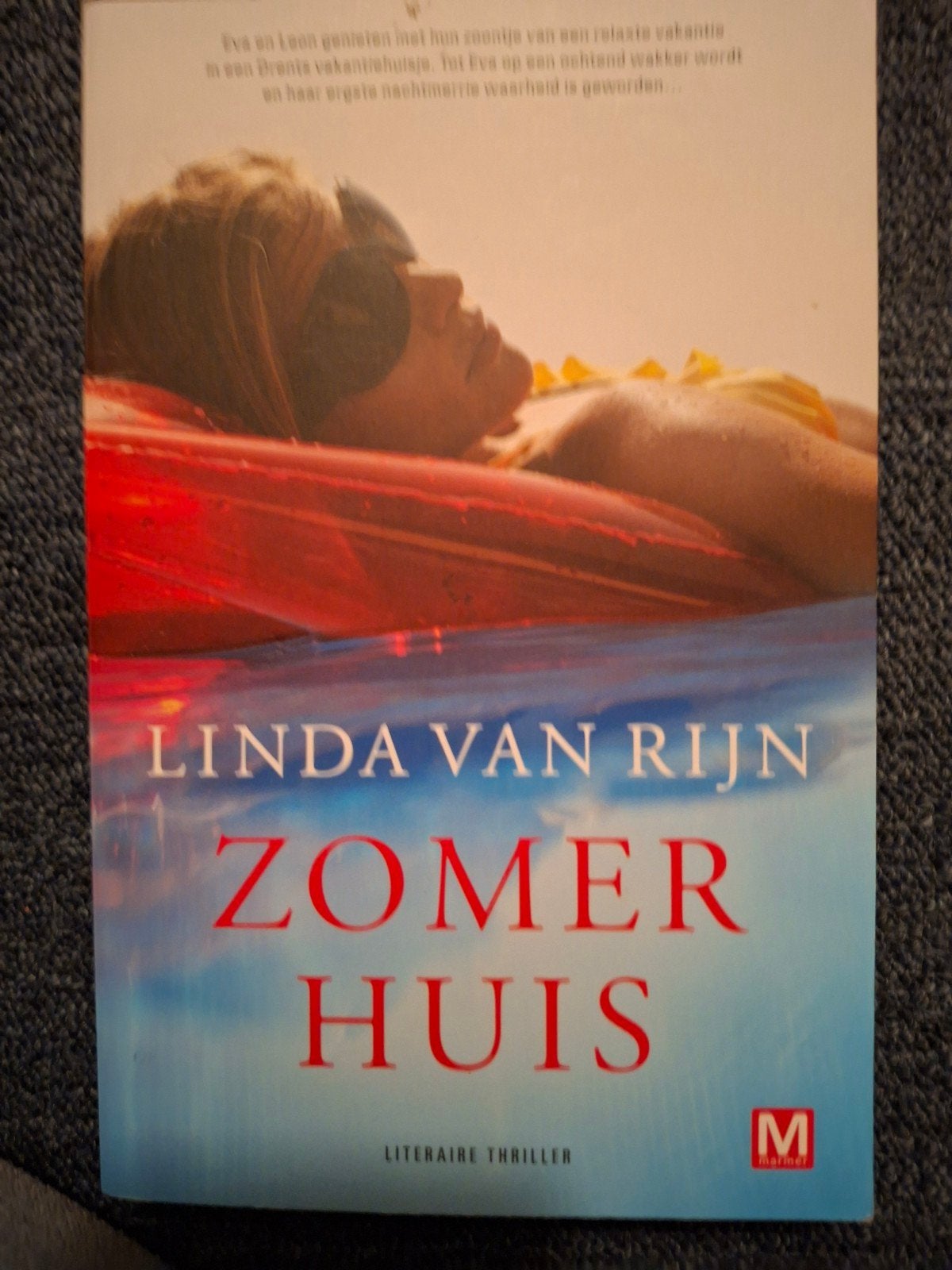 Linda van Rijn - Zomerhuis (Literaire thriller), Ophalen of Verzenden, Gelezen, Linda van Rijn, Nederland