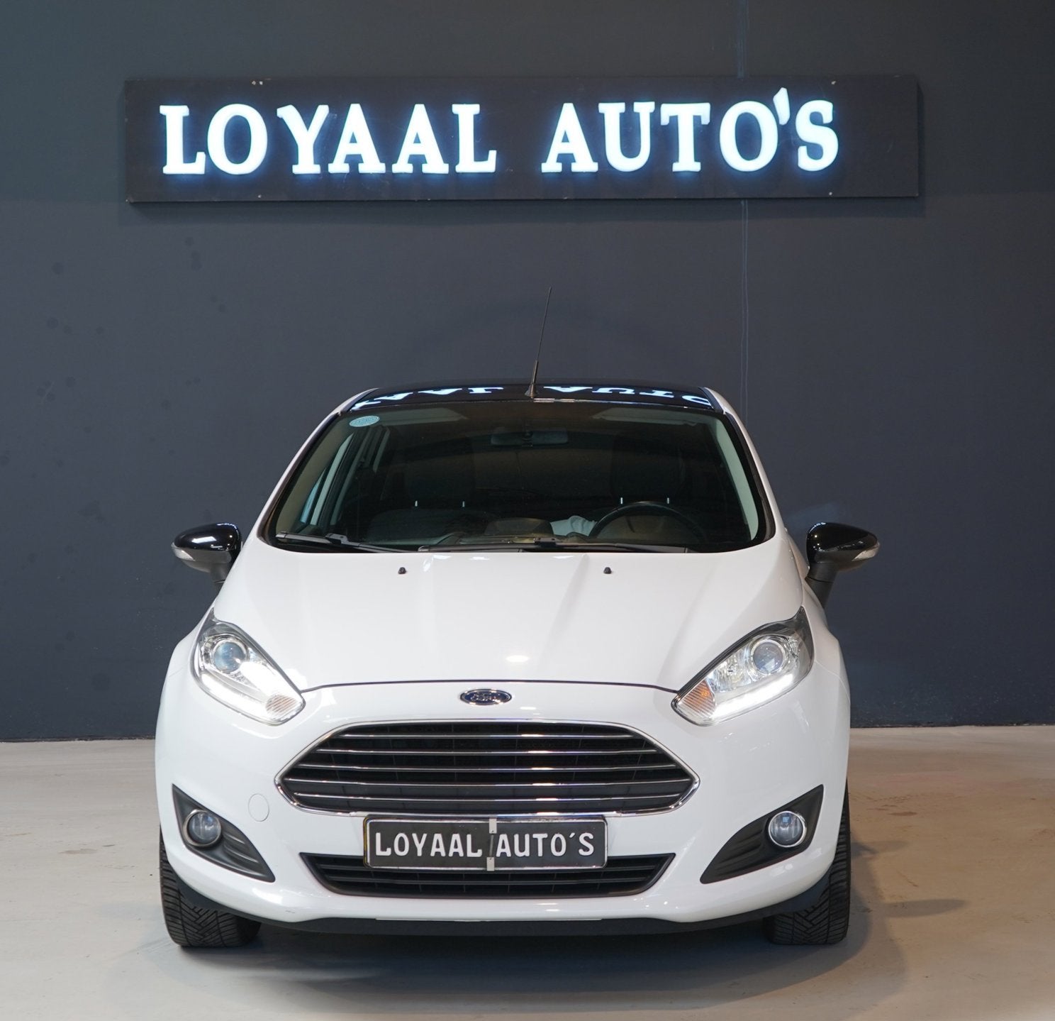 Ford Fiesta 1.0 White Edition | AIRCO | TREKHAAK | ELEK.RAME, Stof, Euro 6, 525 kg, Origineel Nederlands