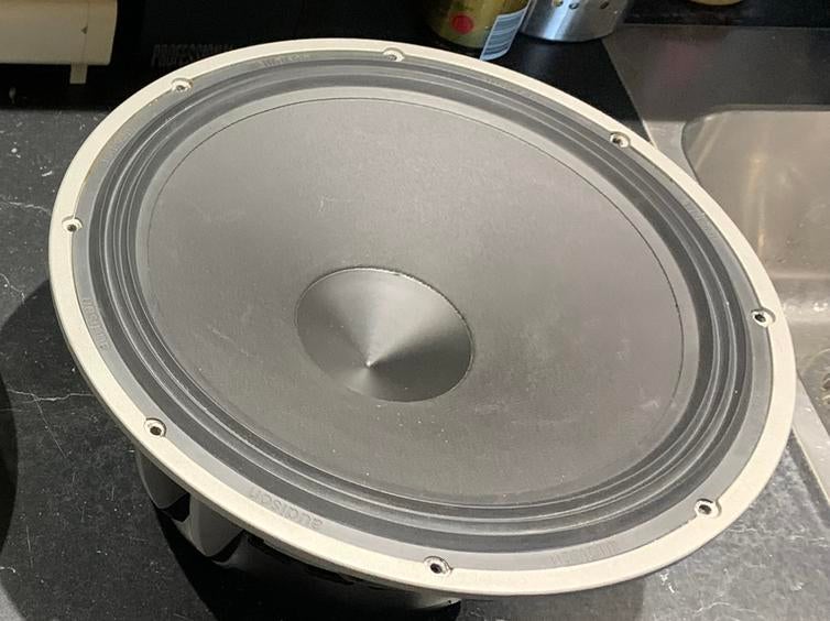 Audison AV 12 subwoofer evt met grill, Auto diversen, Autospeakers, Ophalen of Verzenden, Gebruikt