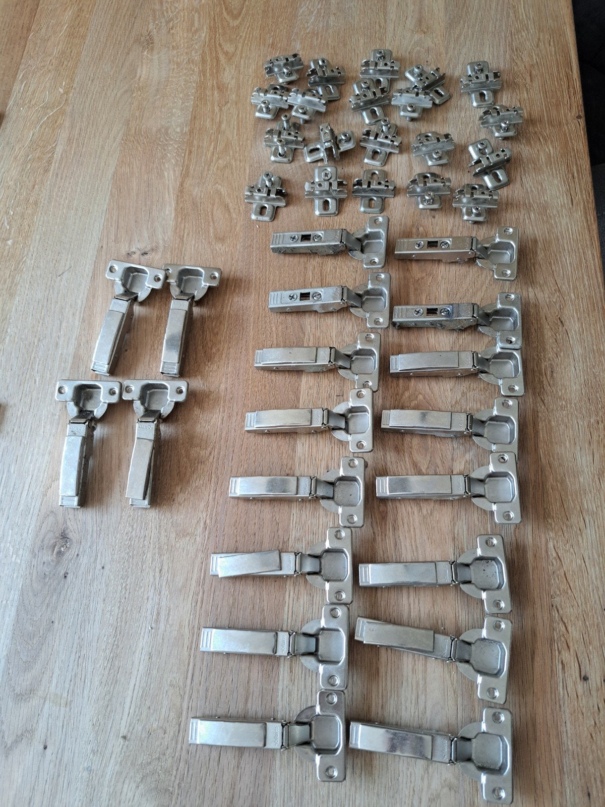 Set van Blum scharnieren en handgrepen, Zilver, Ophalen of Verzenden, Overige materialen, Overige merken