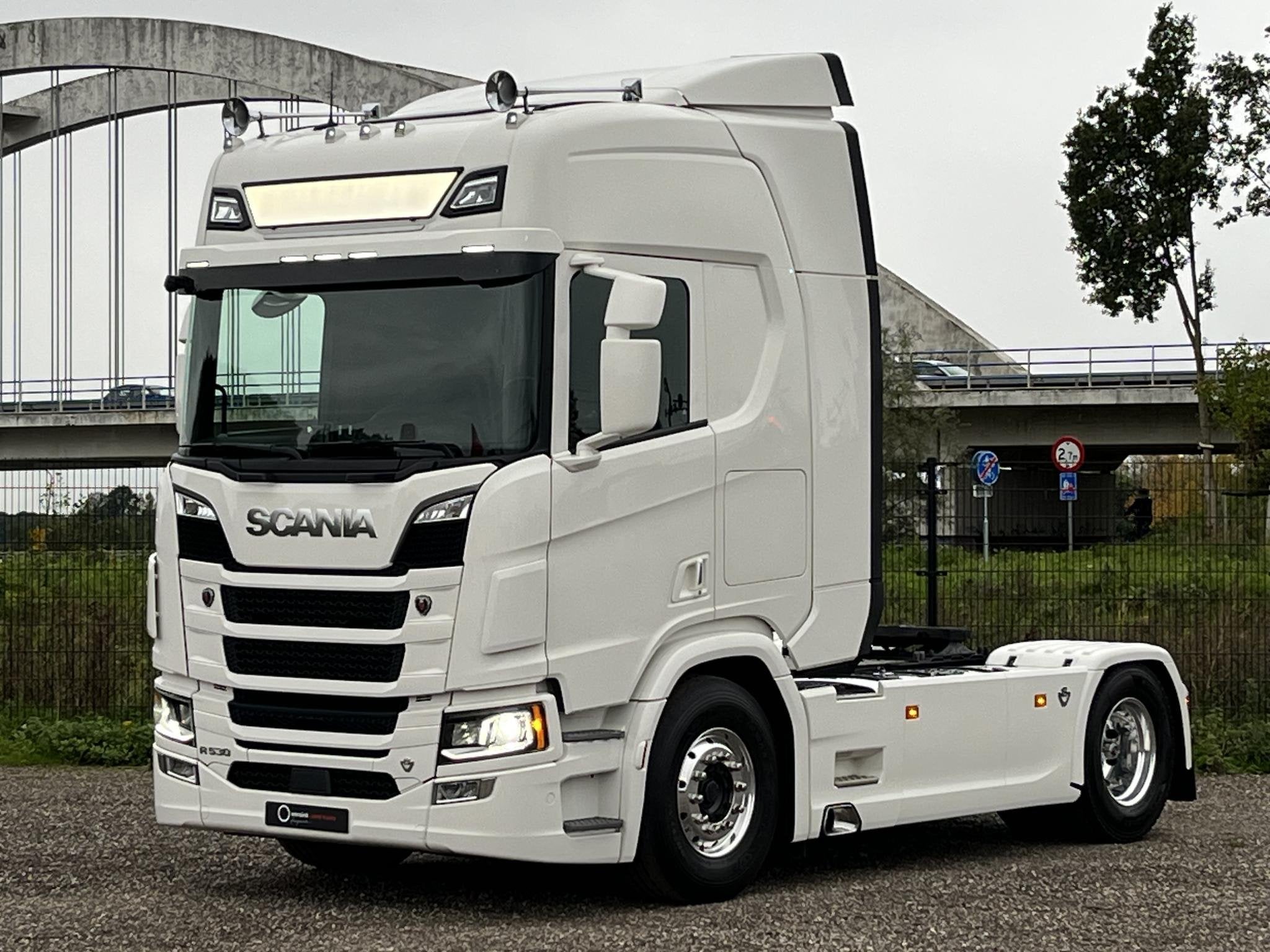 Scania R530 V8 4x2 | Full Air | Retarder | Full Spoiler | NL, Automaat, Scania, Wit, Bedrijf