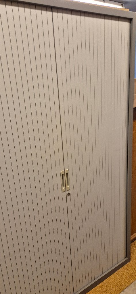 Archiefkast roldeurkast, Ophalen, Gebruikt, 100 tot 150 cm, 25 tot 50 cm
