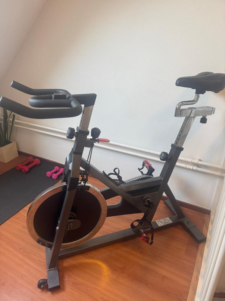 Spinningfiets, Sport en Fitness, Ophalen, Gebruikt, Spinningfiets, Metaal
