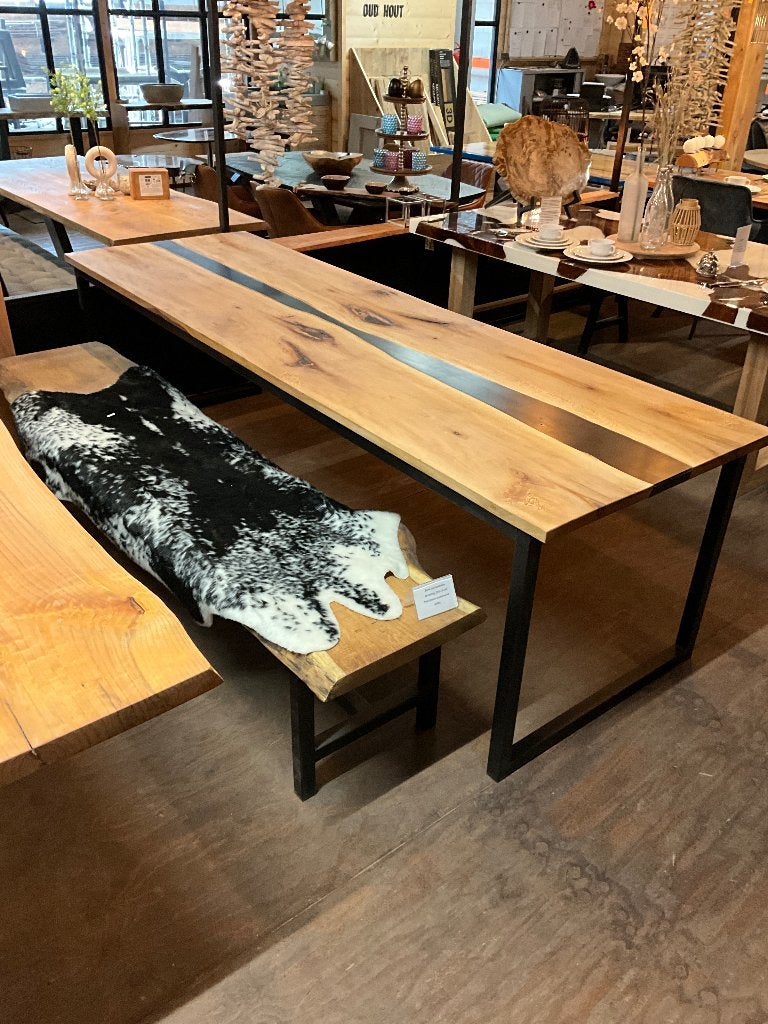 Epoxy rivertable plataanhout met zwarte epoxy, Vijf personen of meer, Modern, Rechthoekig, Nieuw