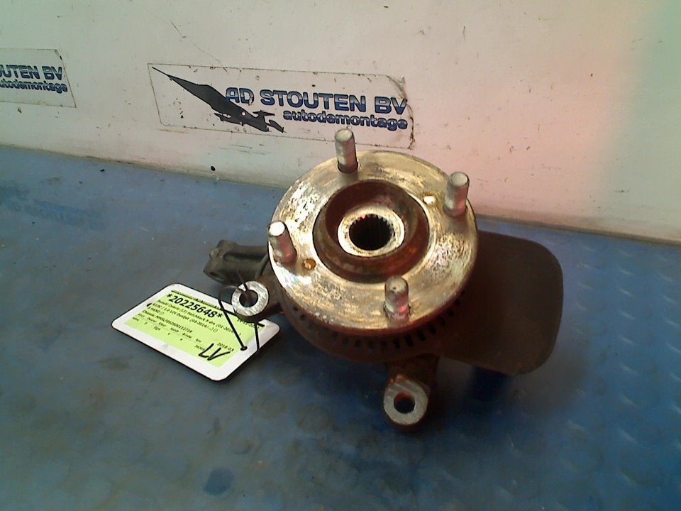 Fusee Links Voor Suzuki Celerio (LF) (2014-03/..), Gebruikt, Suzuki Deutschland GmbH, Kontakt@suzuki.de, Suzuki-Allee 7, Bensheim 64625, , Duitsland