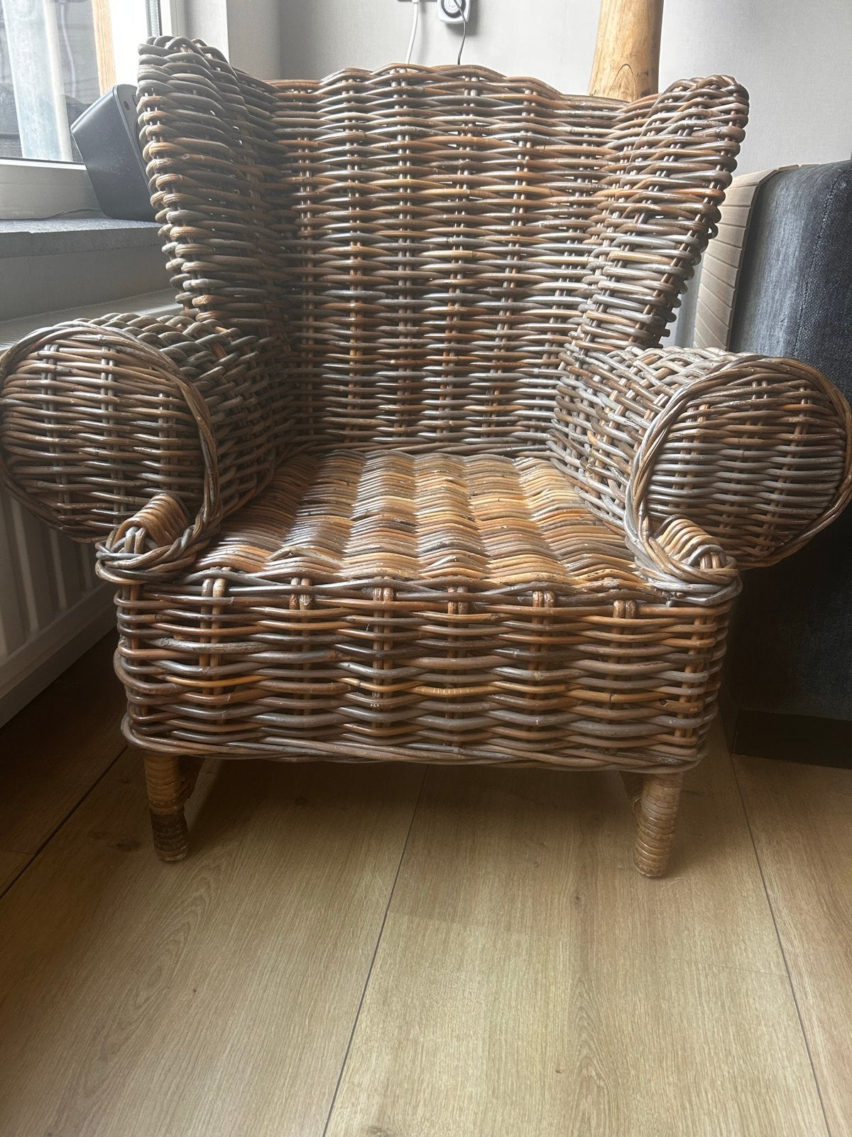 Rotan kinderstoel - Vintage rieten fauteuil, Huis en Inrichting, Stoelen, Ophalen, Bruin, Riet of Rotan, Zo goed als nieuw