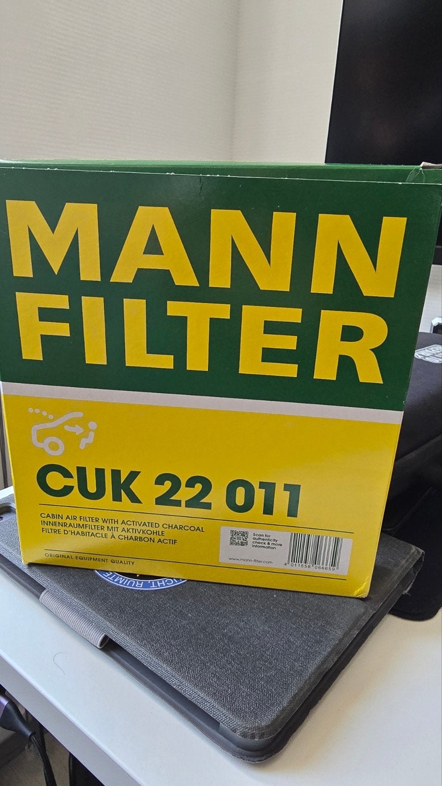 MANN FILTER CUK 22 011 Cabin Air Filter met Actieve Kool, Ophalen, Nieuw, Nissan