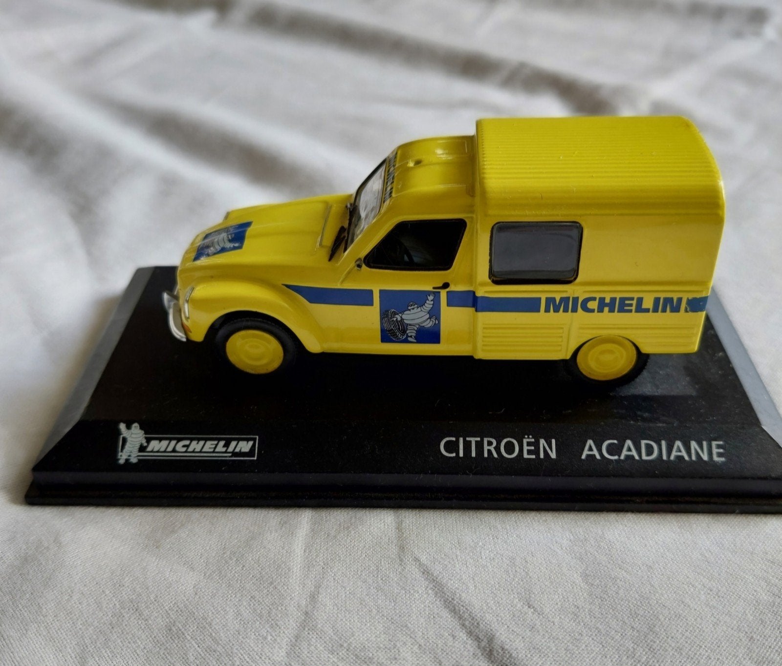 Citroën Acadiane Michelin Modelauto - Geel, Hobby en Vrije tijd, Modelauto's | 1:43, Ophalen of Verzenden, Zo goed als nieuw, Auto