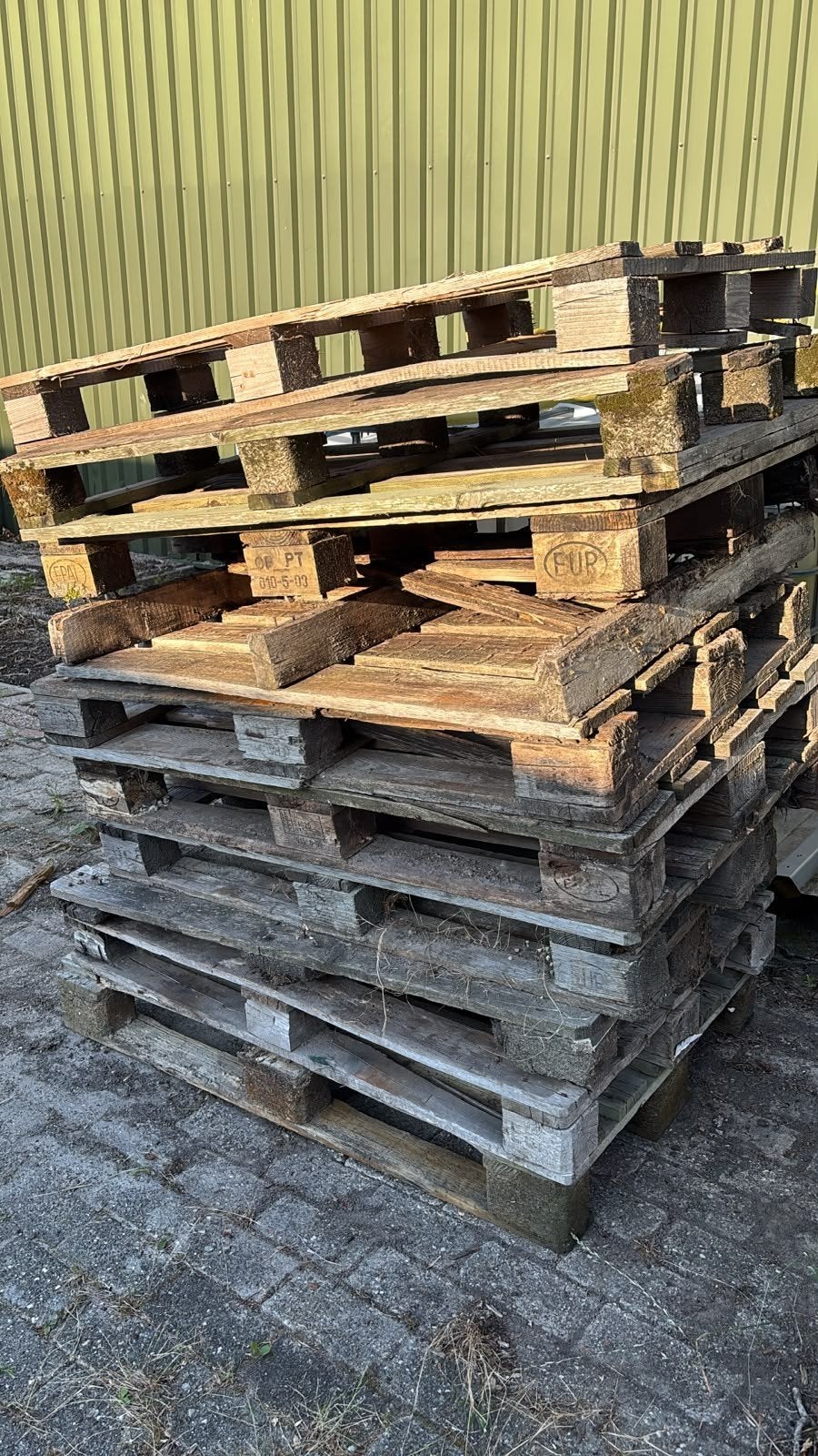 Pallets en brandhout **gratis**, Ophalen, Overige houtsoorten, Minder dan 200 cm, Pallet