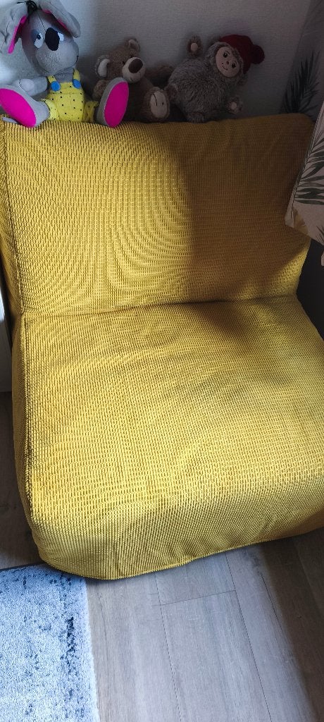 Slaapfauteuil met geel overtrek zo goed als nieuw, Ophalen, 90 cm, Eenpersoons, Geel
