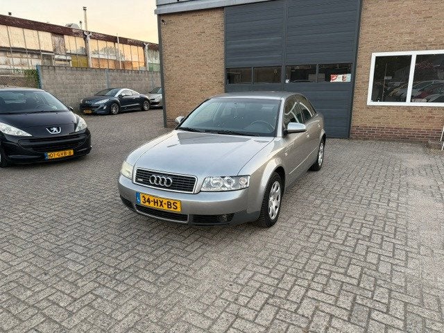 Audi A4 Limousine 1.6 Exclusive//Koopje, Auto's, Audi, Stof, Gebruikt, 4 cilinders, A4