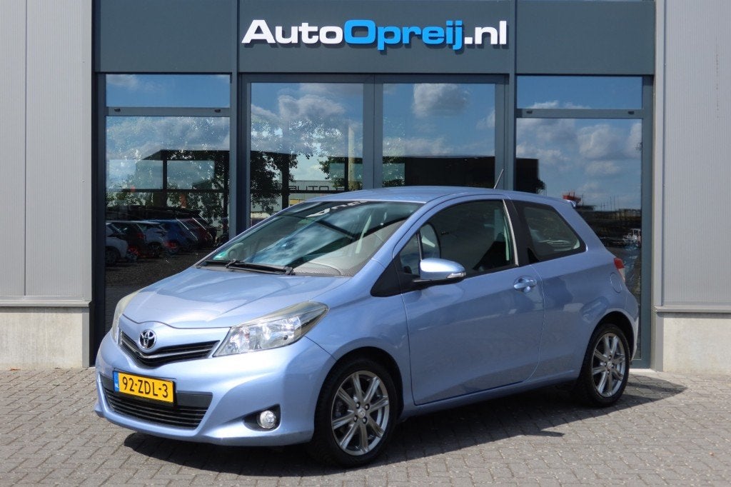 Toyota YARIS 1.3 VVT-i Dynamic AUTOMAAT Clima, Cruise, 1e ei, Auto's, Euro 5, 4 cilinders, Blauw, Start-stop-systeem