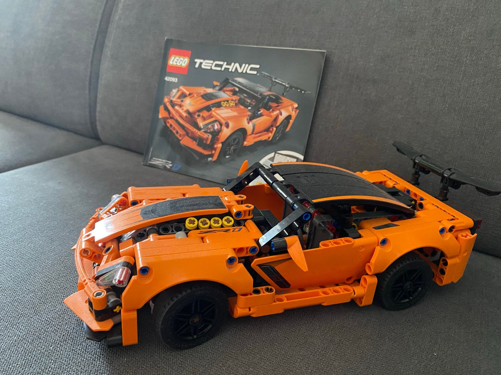 LEGO Technic Chevrolet Corvette ZR1 (42093), Ophalen of Verzenden, Zo goed als nieuw, Overige merken