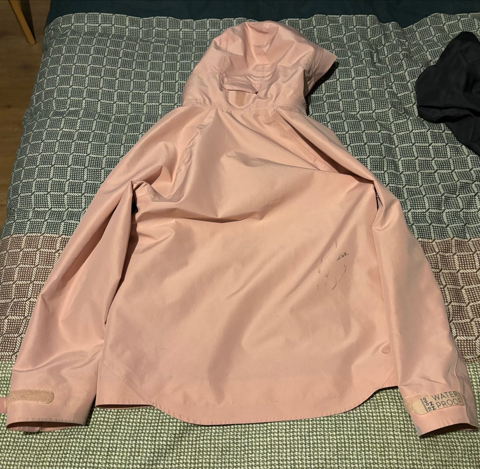 Roze Decathlon Mountain Regenjas - Maat 131-140 cm, Kleding | Dames, Jumpsuits, Ophalen of Verzenden, Gedragen, Maat 34 (XS) of kleiner