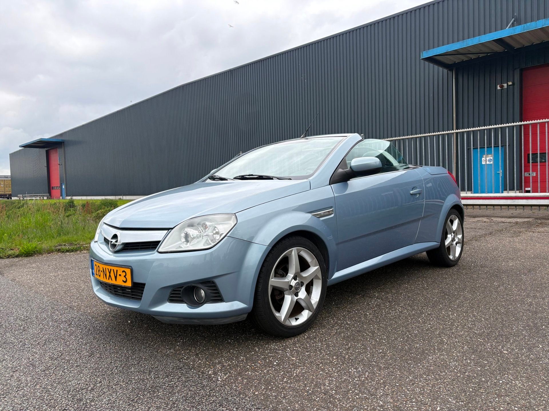Opel Tigra TwinTop 1.8-16V Temptation, Auto's, Opel, 125 pk, Gebruikt, 4 cilinders, Blauw