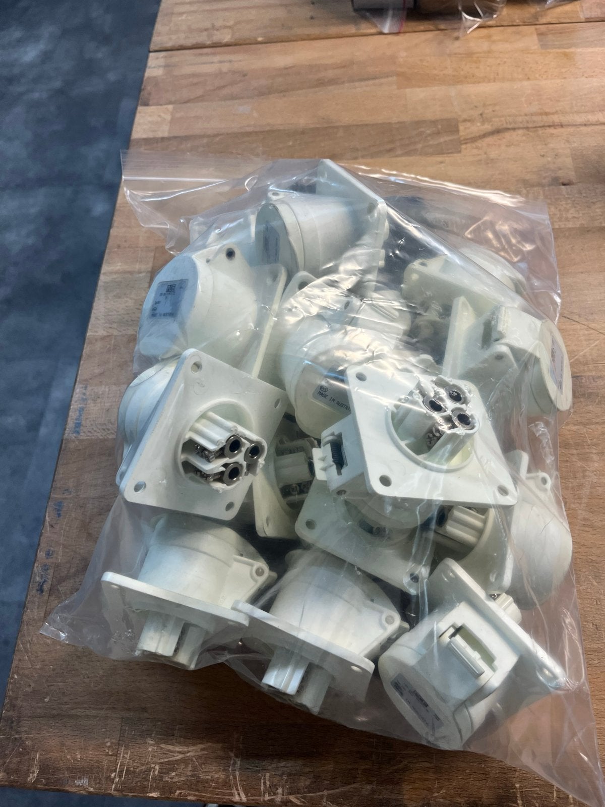 PCE Euro Stopcontact 16A 24/42V DC IP44, Doe-het-zelf en Verbouw, Elektra en Kabels, Ophalen of Verzenden, Nieuw, Overige merken