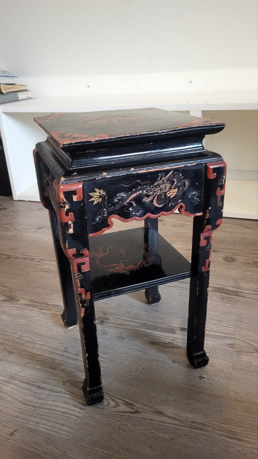 Antieke Chinese/Chinoiserie tafeltje en lamp (was vaas?), Ophalen