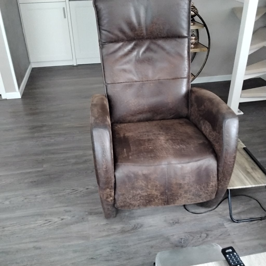 Elektriche relax stoel, Huis en Inrichting, Fauteuils, Ophalen, Minder dan 75 cm, Leer, Zo goed als nieuw