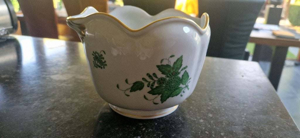 Herend cachepot, Ophalen