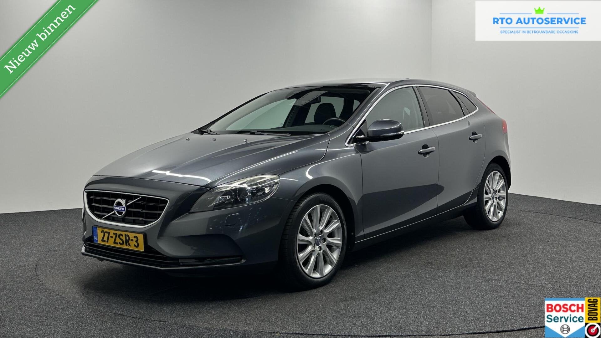 Volvo V40 1.6 T3 Summum PANO LEER CAMERA NAVIGATIE ECC CRUIS, Auto's, Voorwielaandrijving, Gebruikt, Zwart, 4 cilinders