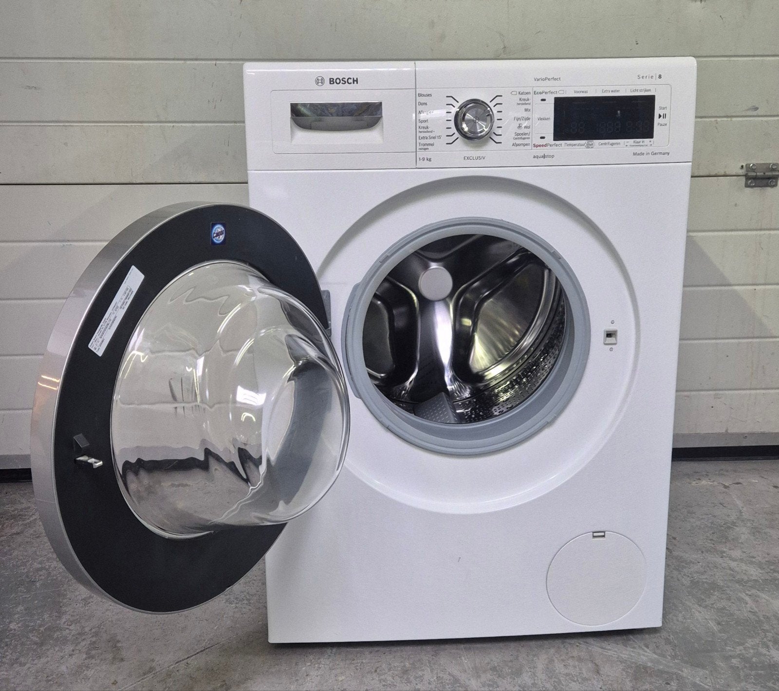 Bosch Serie 8 Exclusiv 9kg 1400rpm Wasmachine, 1200 tot 1600 toeren, 8 tot 10 kg, Wolwasprogramma, Zo goed als nieuw