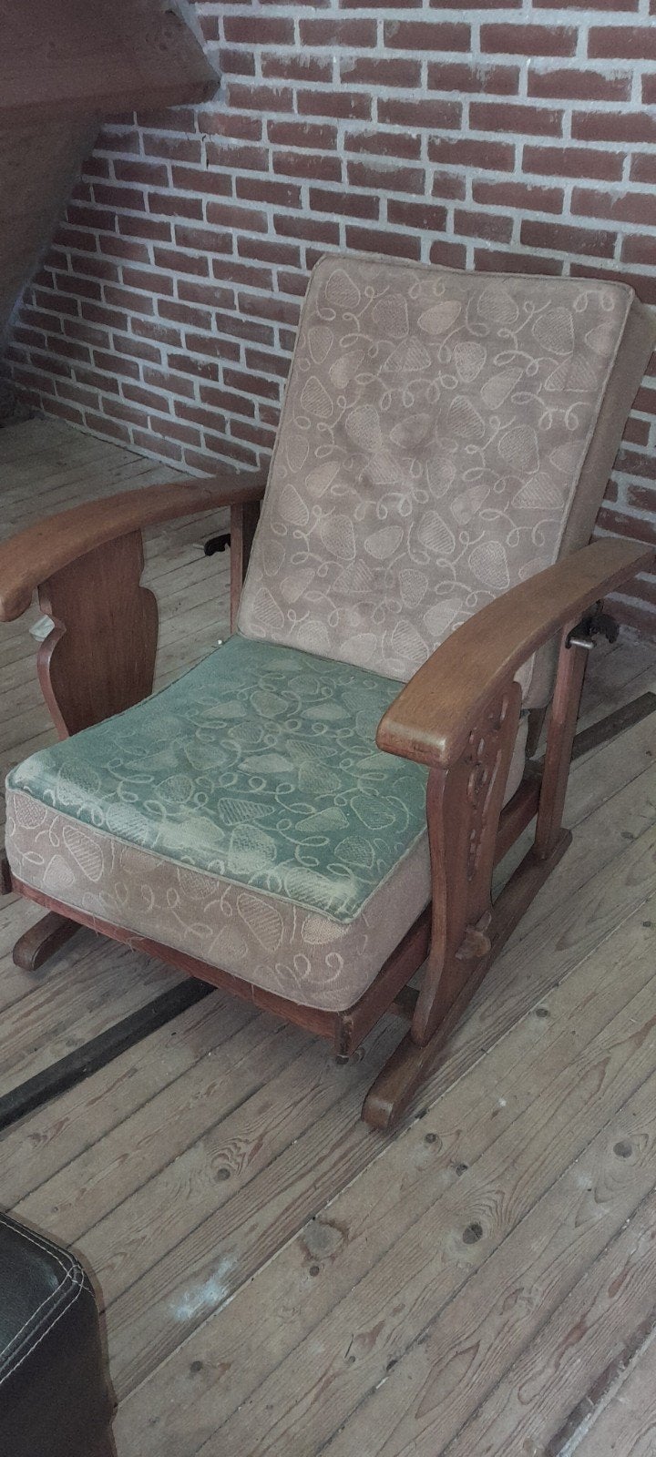 2 antieke zogenaamde "rook " stoelen, Ophalen