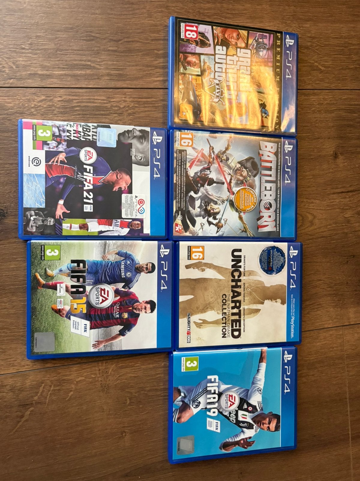 Ps4 met 5 spellen, 1 speler, Ophalen of Verzenden, Zo goed als nieuw, Vanaf 3 jaar