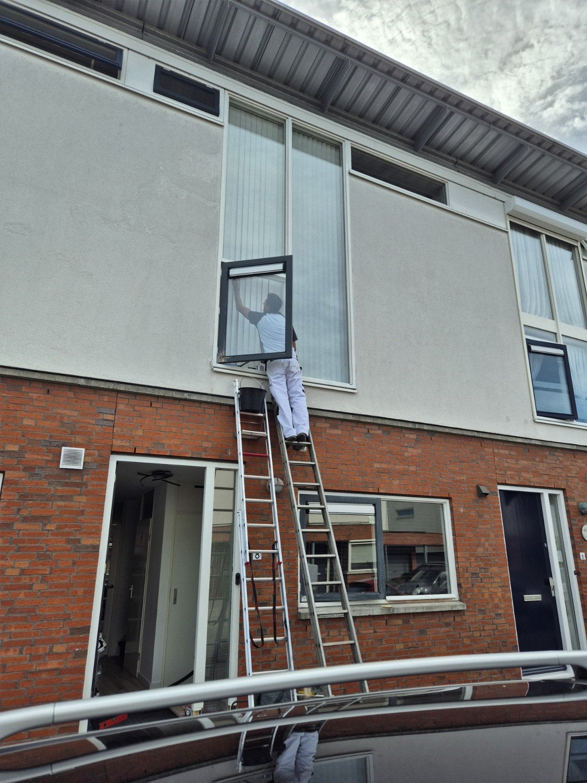 Schilder-Klusser-Tuinonderhoud-Schoonmaak-De Goedkoopste!!, Diensten en Vakmensen, 24-uursservice